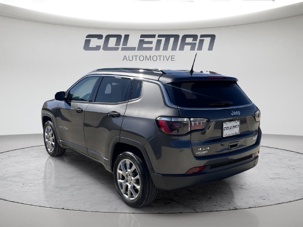 Used 2022 Jeep Compass Latitude AWD/4WD image 23