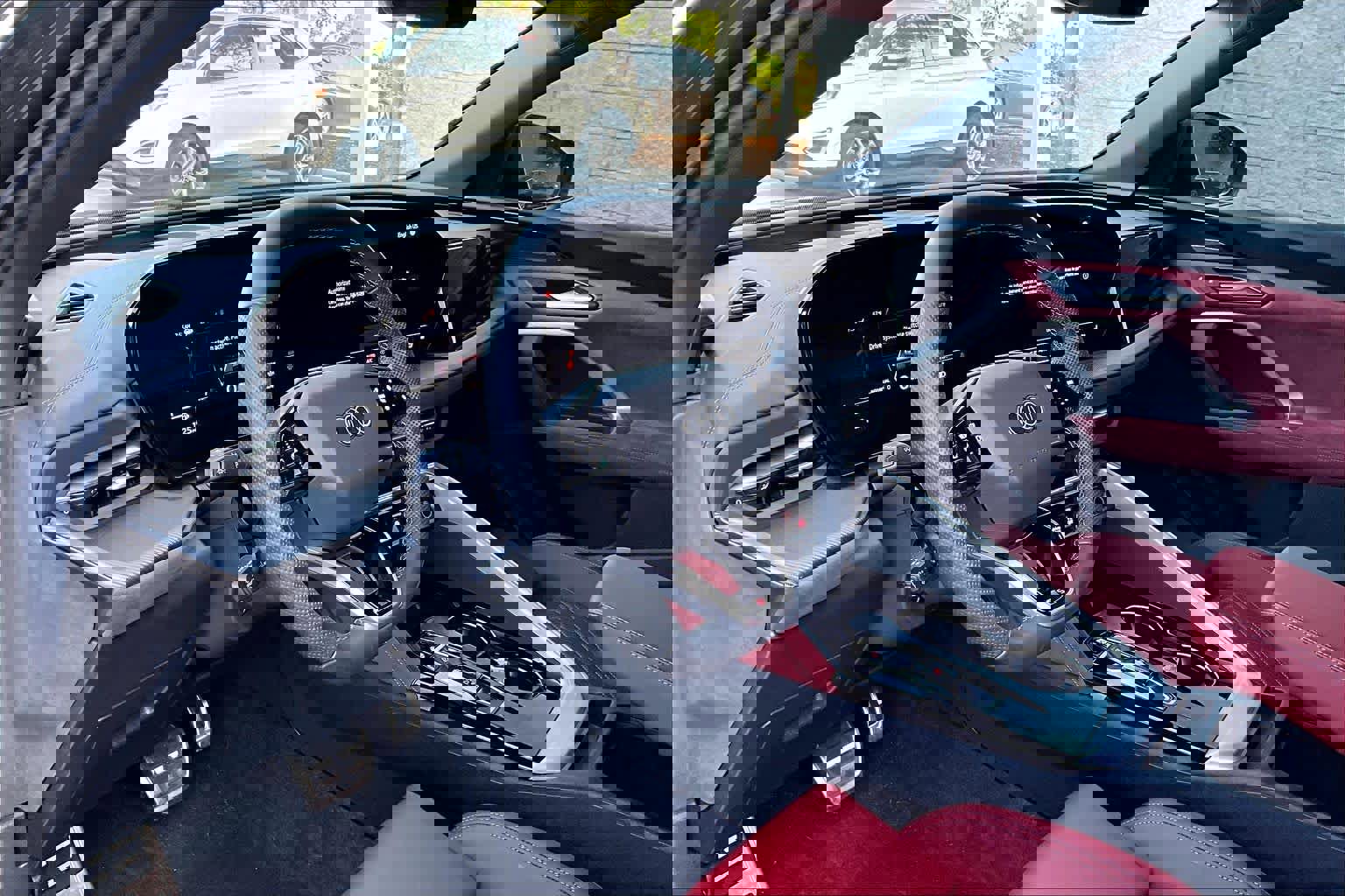 Used 2025 Audi SQ5 Premium Plus w/ Premium Plus Package image 17