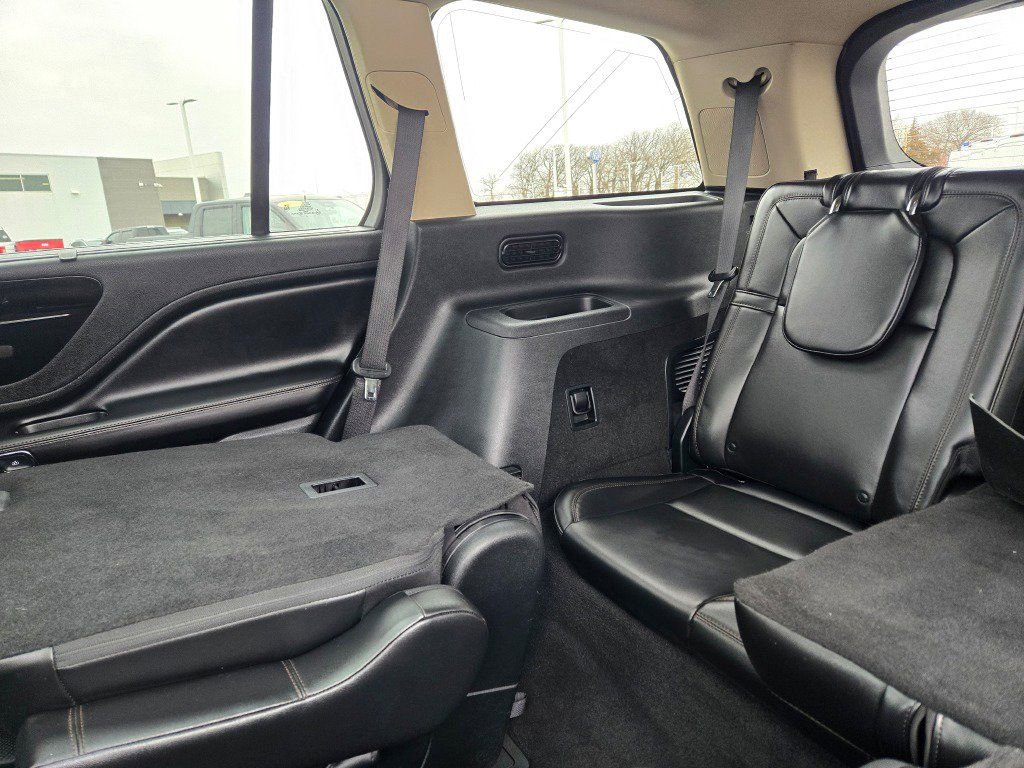 Used 2023 Lincoln Aviator Reserve w/ Equipment Group 201A image 19