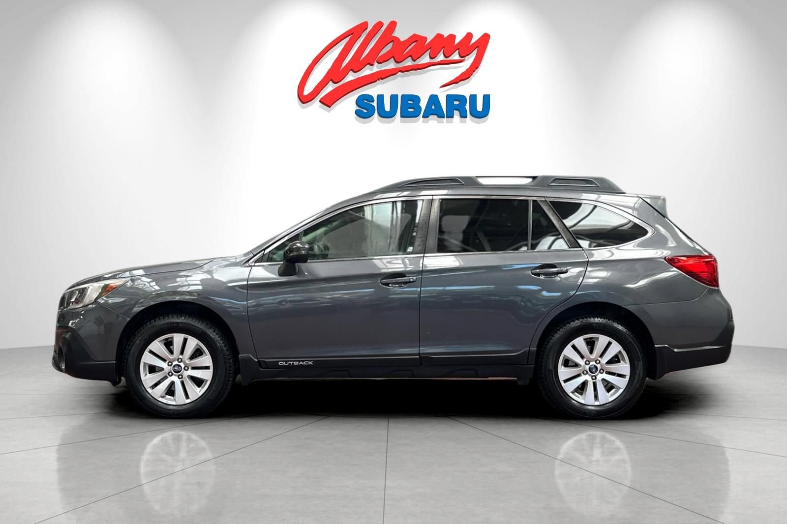 Used 2018 Subaru Outback 2.5i Premium AWD/4WD image 8