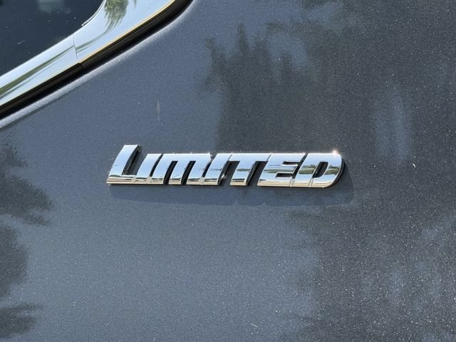 Used 2024 Toyota Tundra Limited AWD/4WD image 9