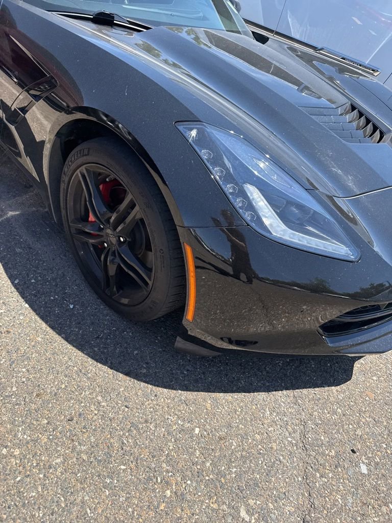 Used 2017 Chevrolet Corvette Stingray Coupe w/ Carbon Flash Badge Package RWD image 4
