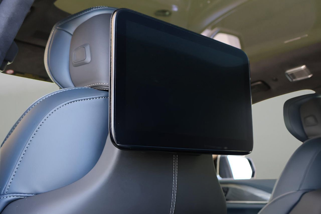 New 2025 Cadillac Escalade IQ Luxury 2 AWD/4WD image 15