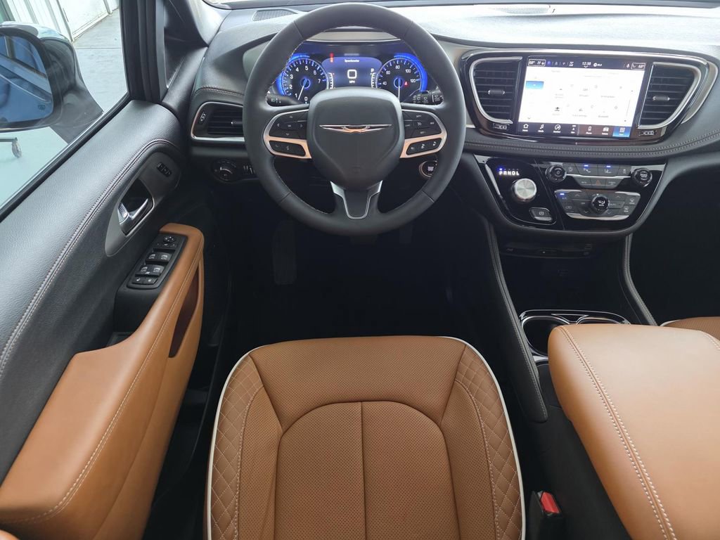 New 2026 Chrysler Pacifica Pinnacle w/ Trailer Tow Group image 14