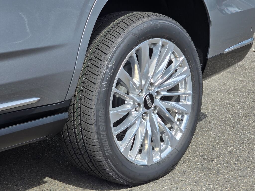 New 2026 Cadillac Escalade Luxury image 3