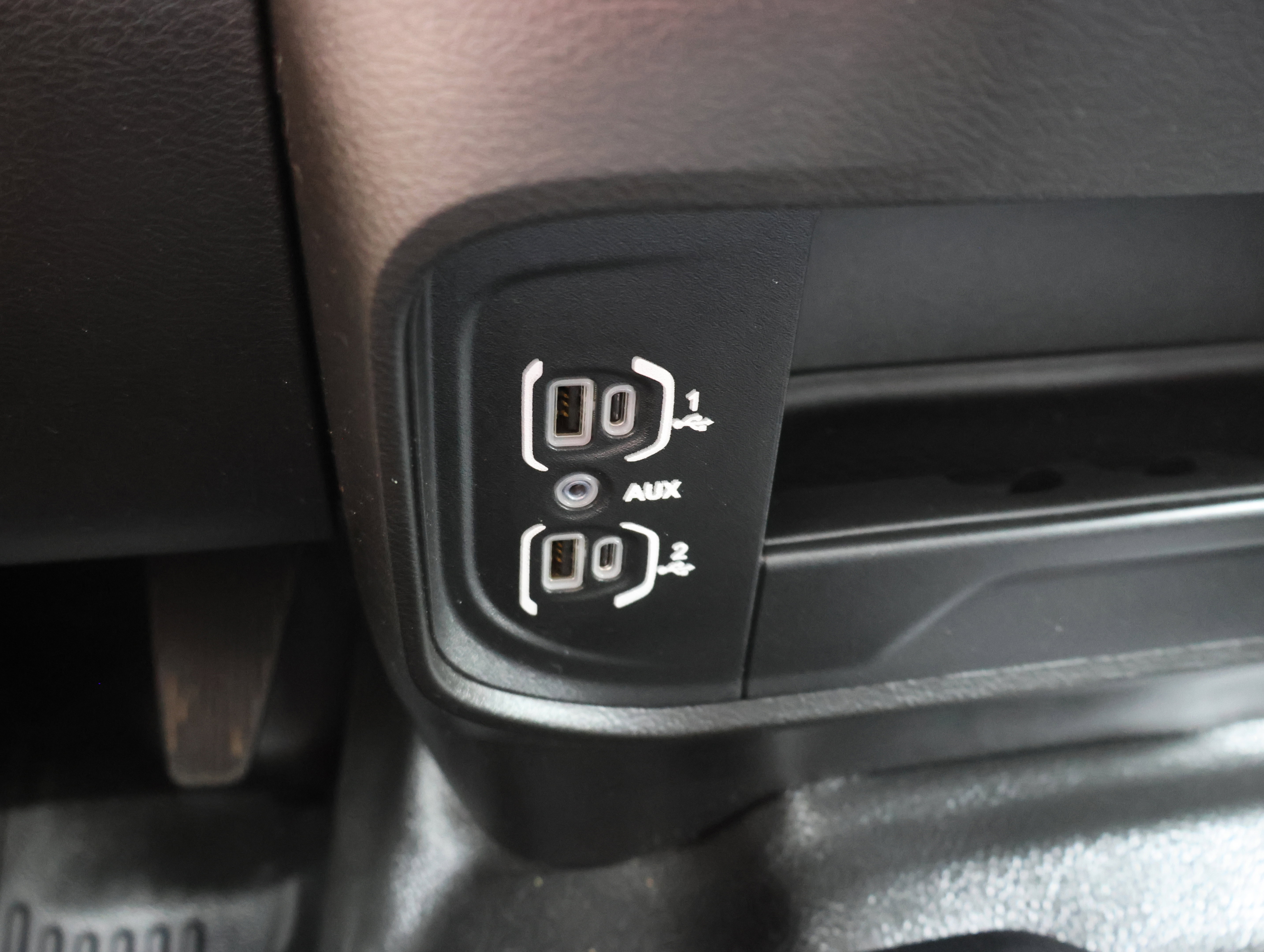 Used 2024 RAM 3500 Tradesman w/ Chrome Appearance Group AWD/4WD image 45