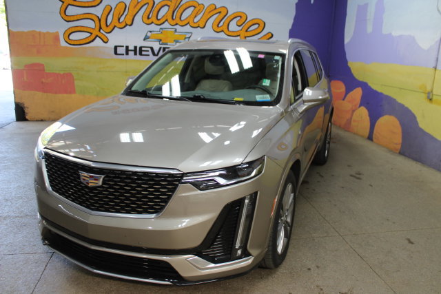 Used 2022 Cadillac XT6 Premium Luxury AWD/4WD image 4