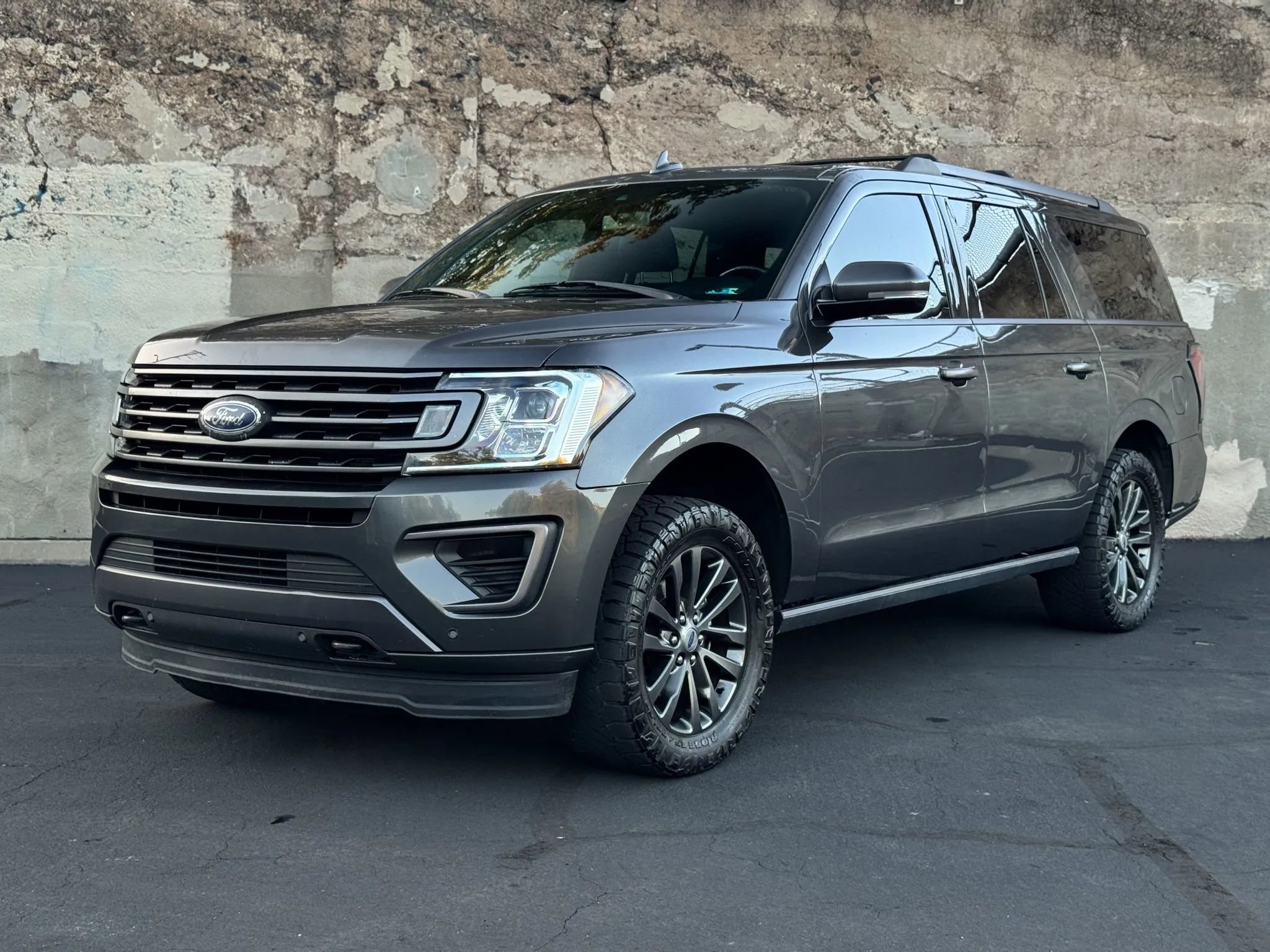 Used 2020 Ford Expedition Max Limited image 9