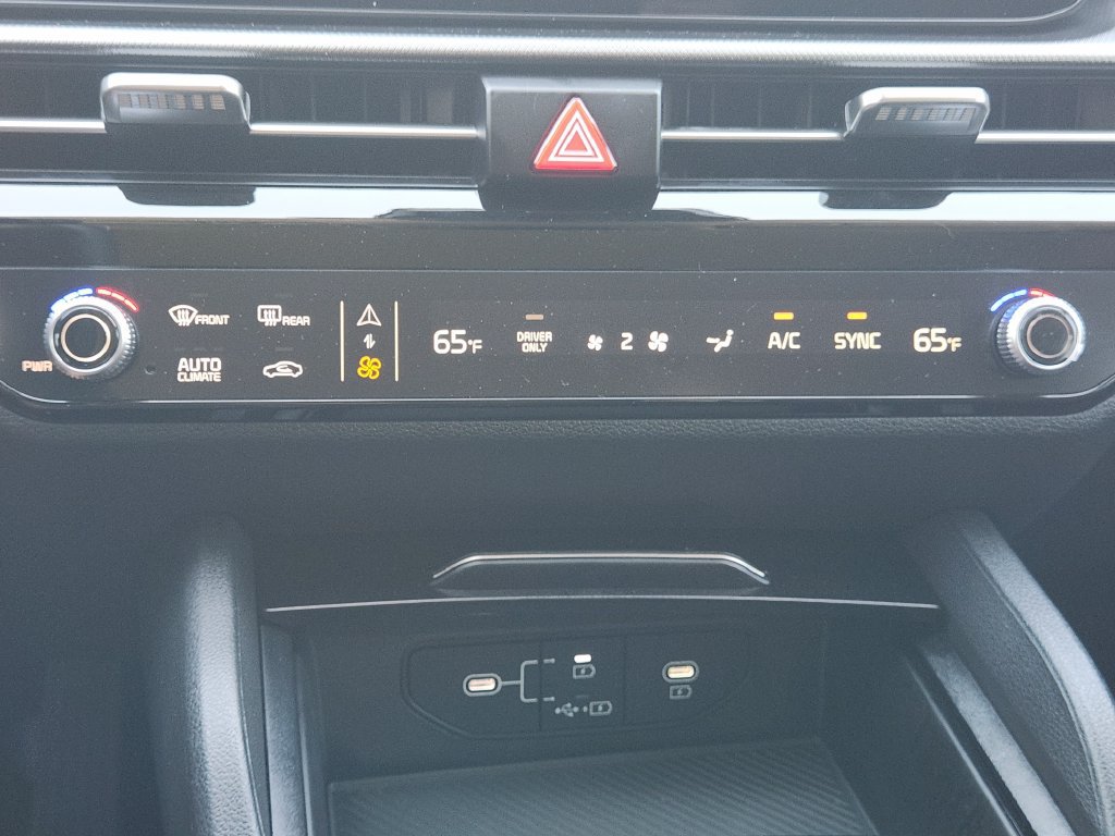 New 2026 Kia Sportage LX FWD image 17