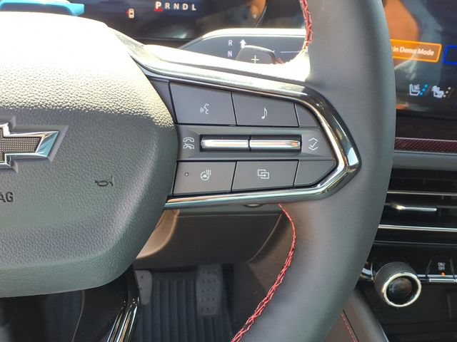 New 2027 Chevrolet Traverse RS w/ LPO, Floor Liner Package FWD image 17
