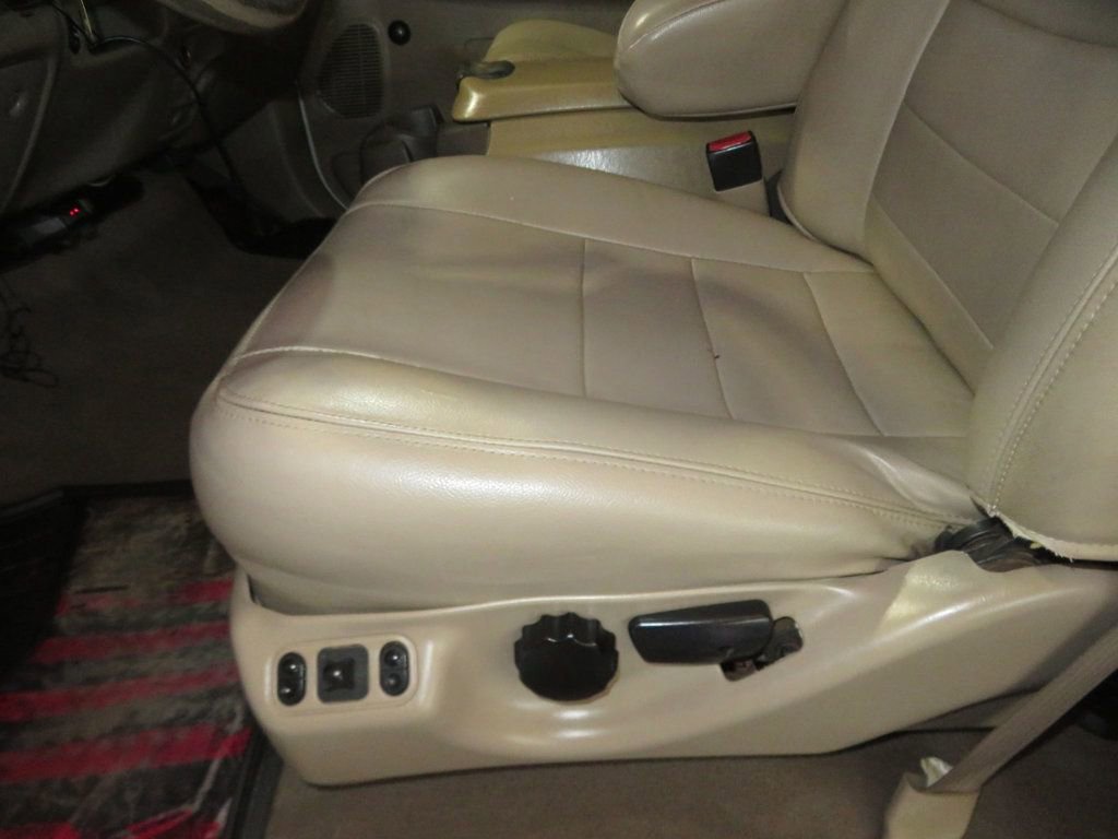 Used 2004 Ford F250 Lariat image 22