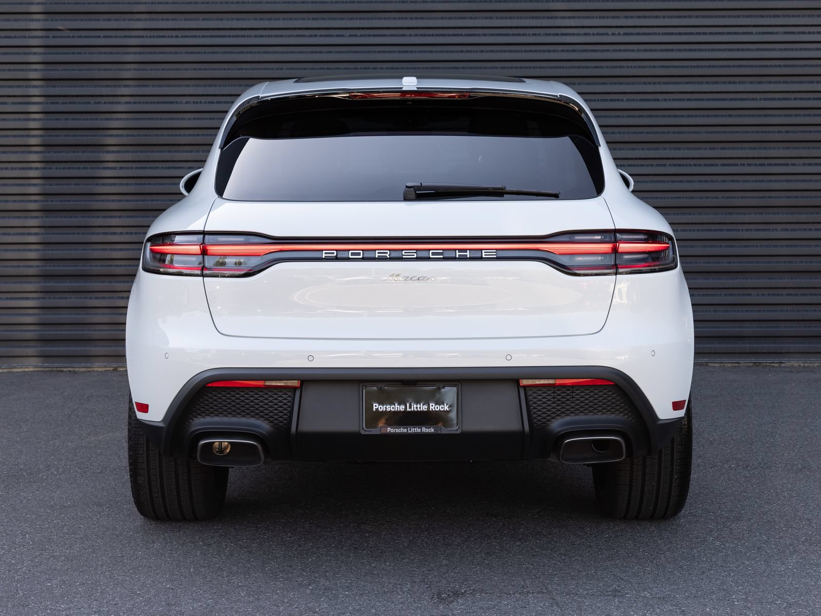 Certified 2026 Porsche Macan AWD/4WD image 6