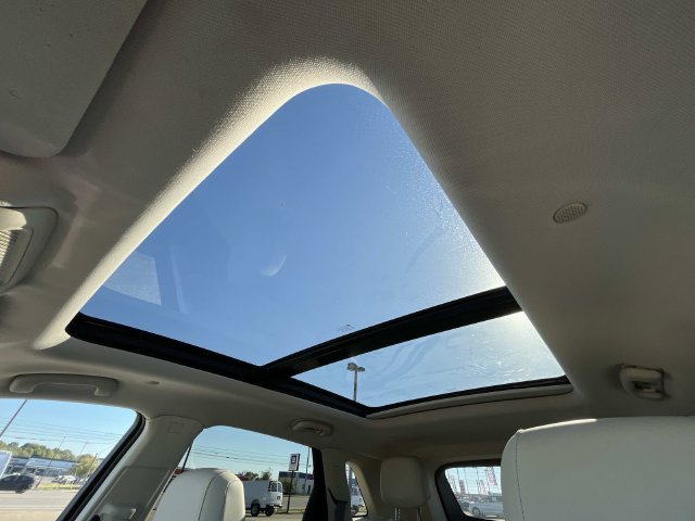 Certified 2021 Cadillac XT5 Premium Luxury FWD image 38