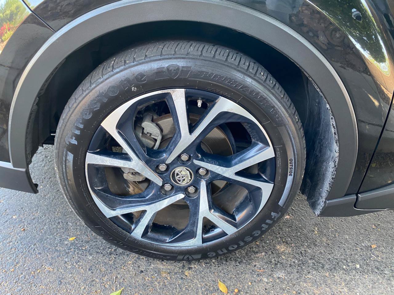 Used 2018 Toyota C-HR XLE FWD image 23