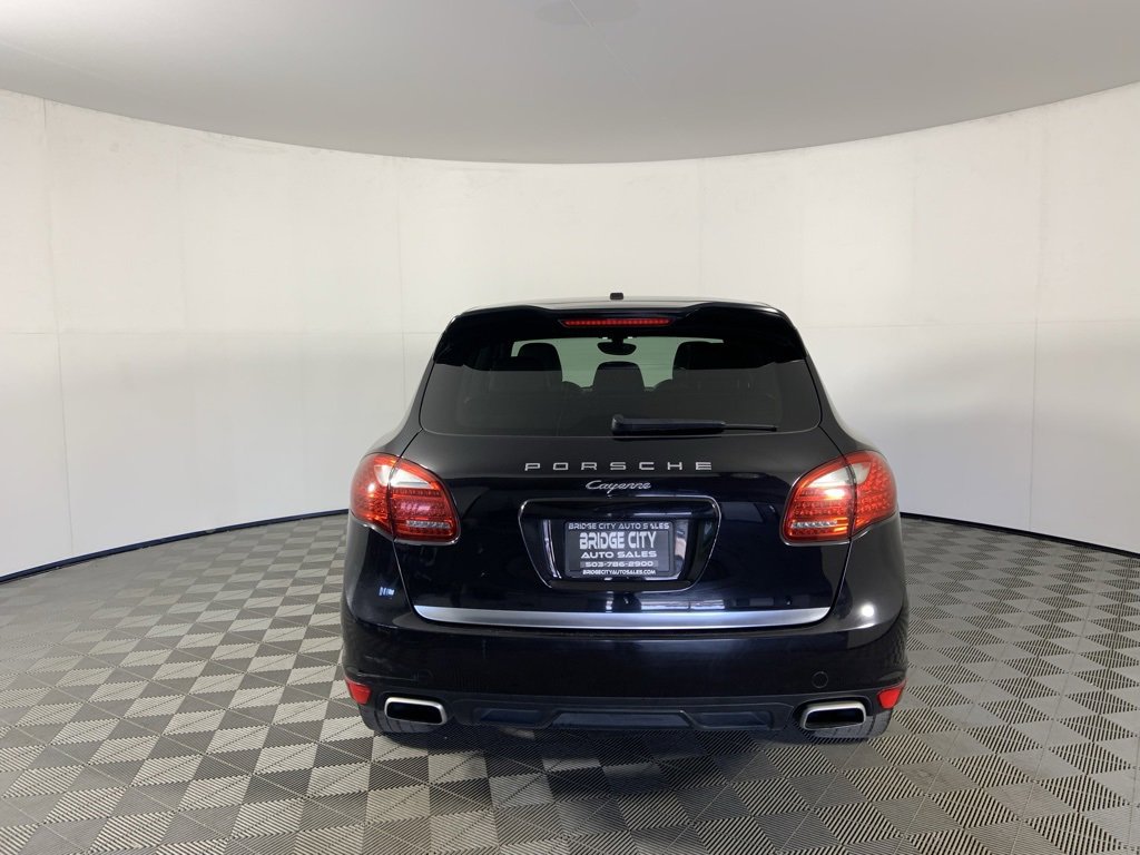 Used 2014 Porsche Cayenne w/ Basic Package image 8