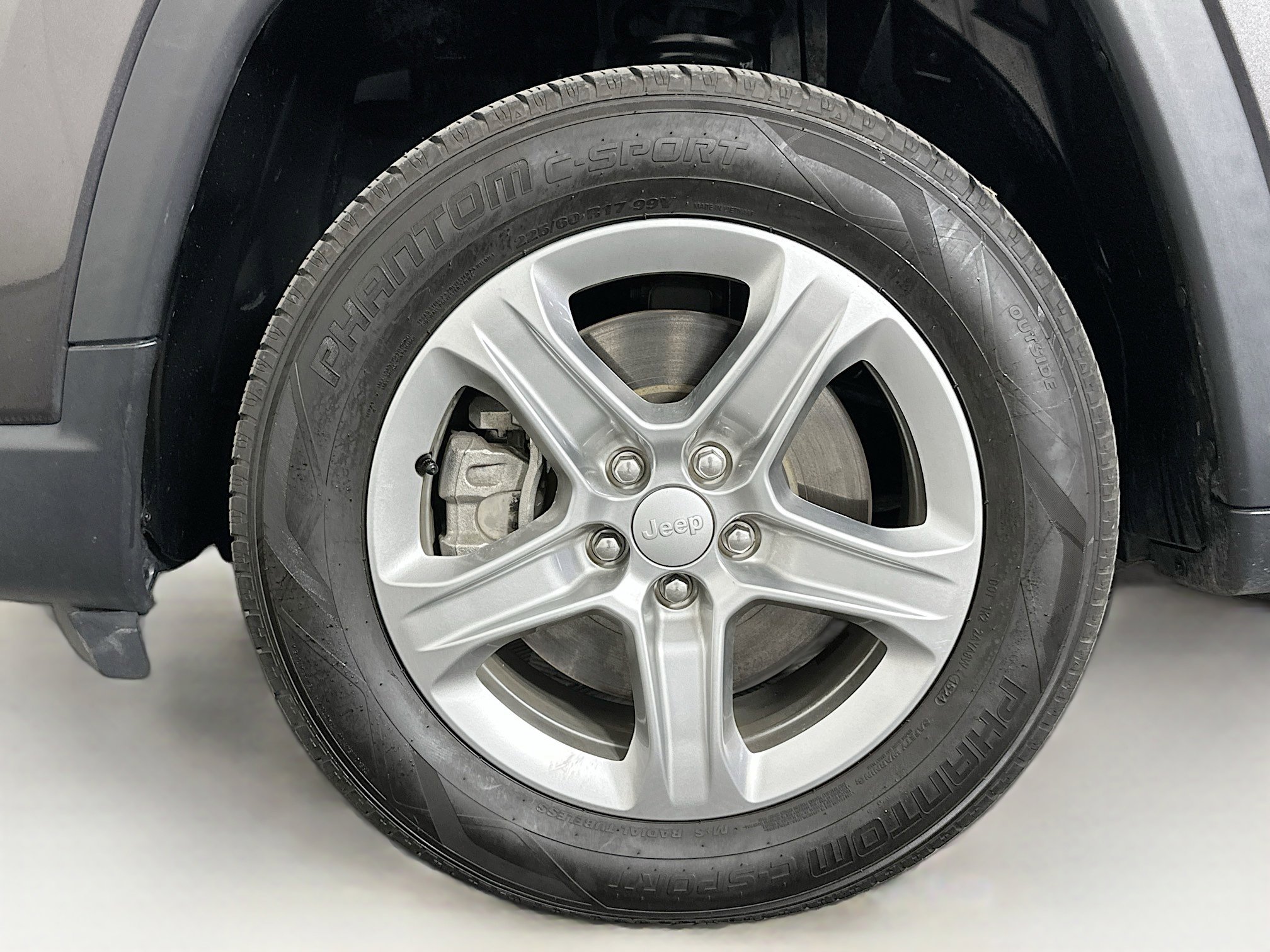 Used 2023 Jeep Compass Latitude image 11