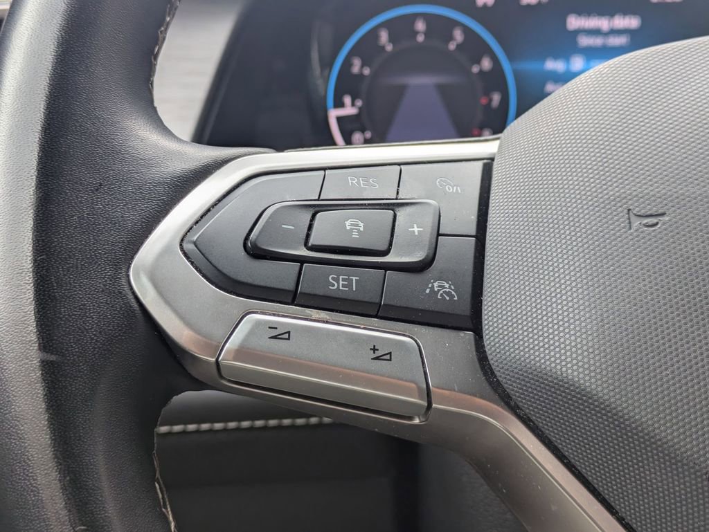 Used 2025 Volkswagen Atlas Cross Sport SE FWD image 22