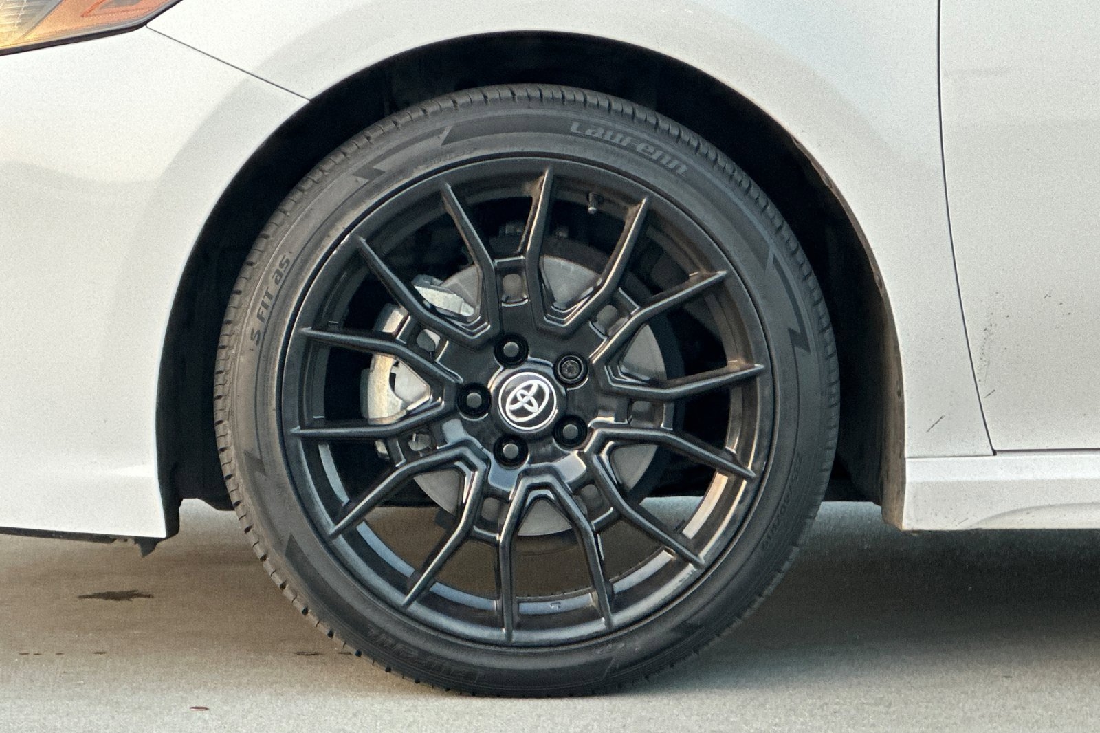 Used 2024 Toyota Camry SE image 23