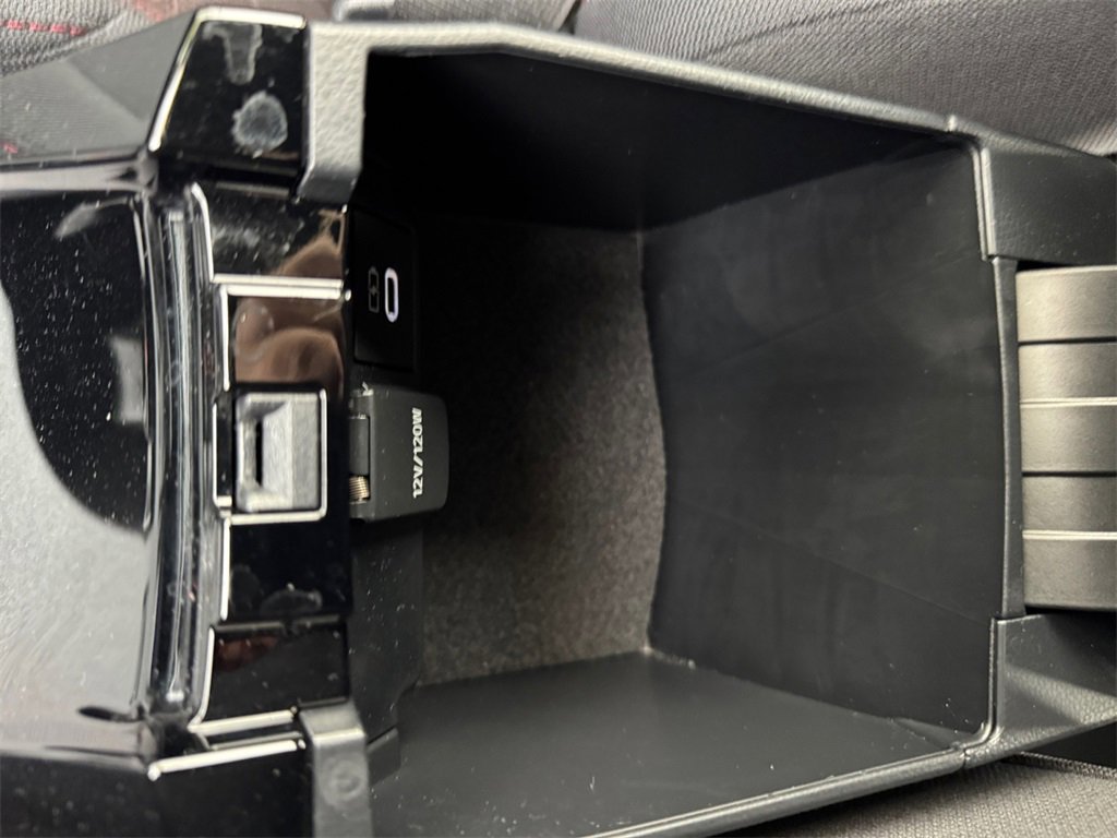 Used 2024 Toyota Corolla SE image 27