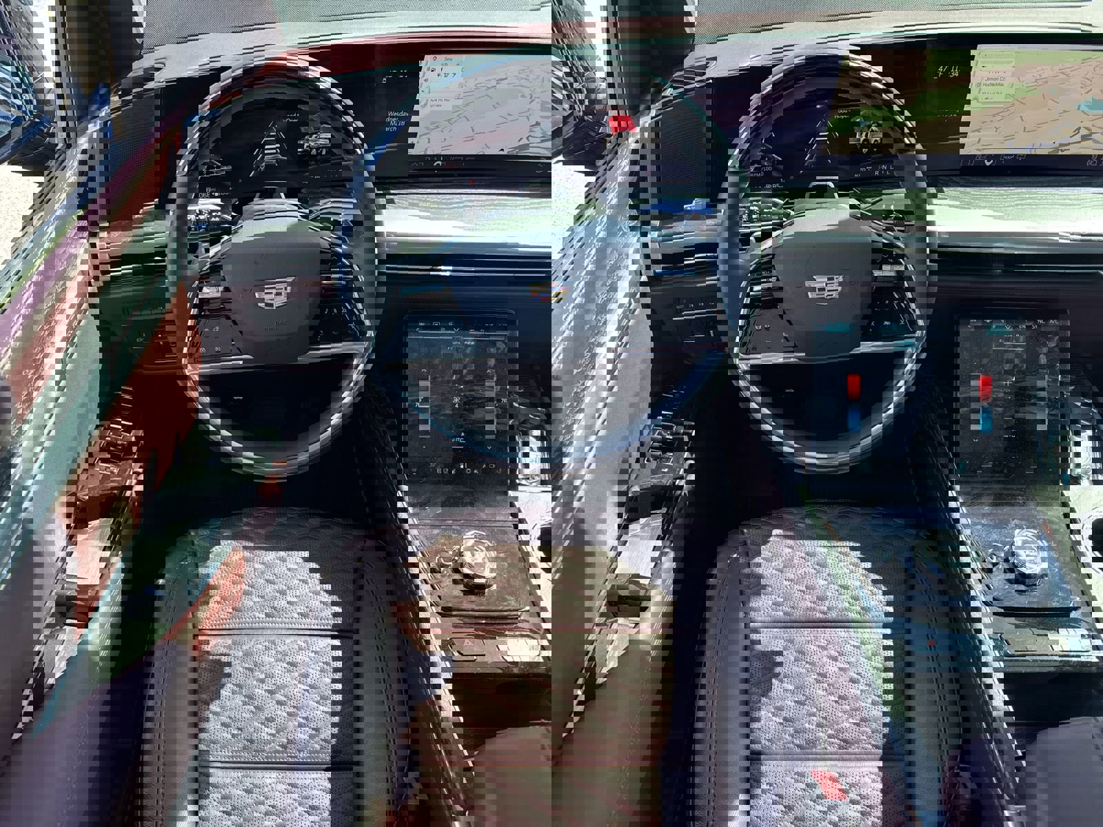 Used 2025 Cadillac Escalade Premium Luxury w/ Touring Package image 30