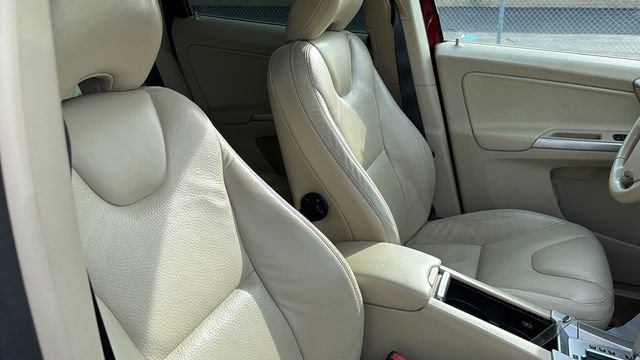 Used 2010 Volvo XC60 T6 AWD/4WD image 32