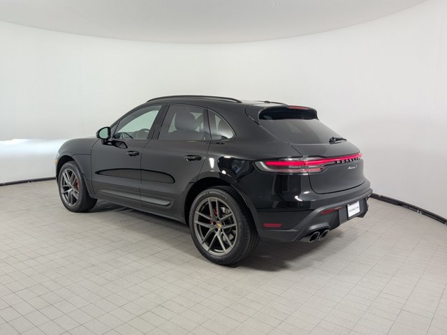 Certified 2025 Porsche Macan S AWD/4WD image 3