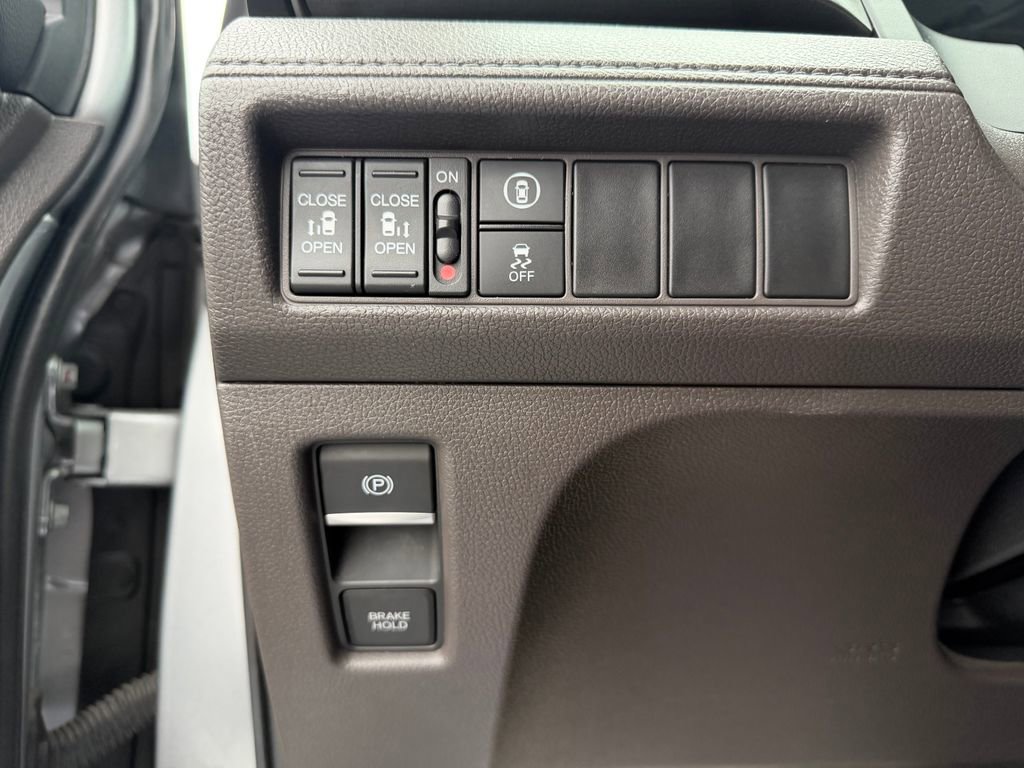 Used 2022 Honda Odyssey EX image 21