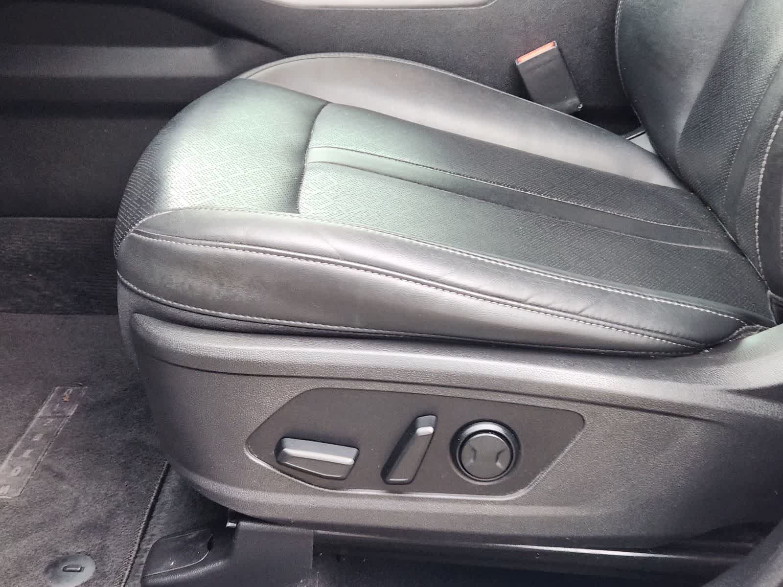 Used 2022 Kia Sorento S FWD image 24