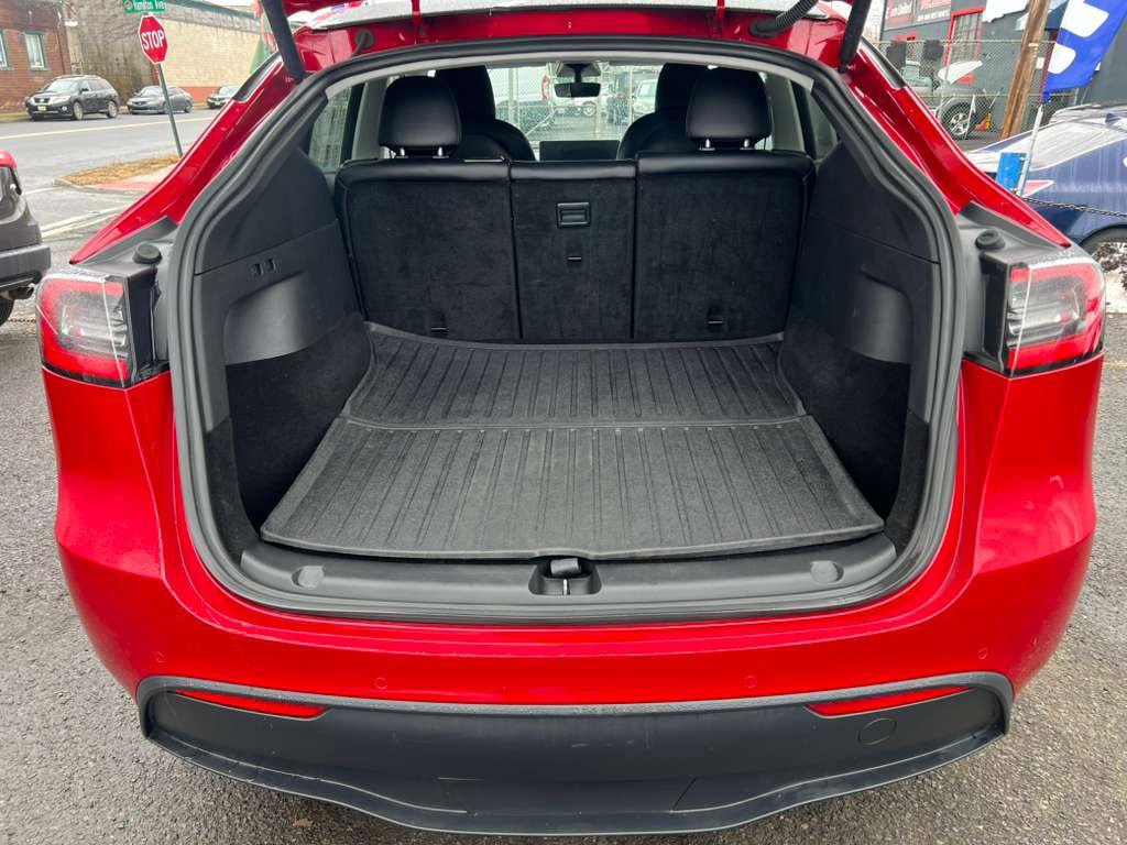 Used 2020 Tesla Model Y Long Range image 28