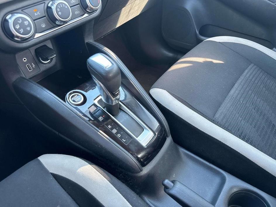 Used 2021 Nissan Versa SV image 28