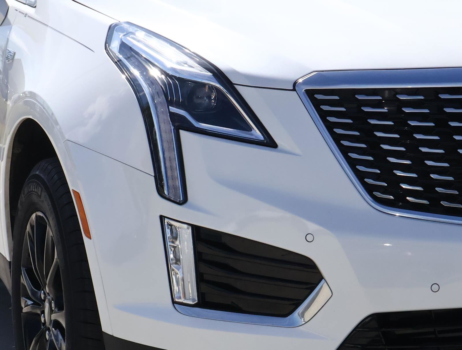 Used 2025 Cadillac XT5 Luxury w/ LPO, Floor Liner Package image 9