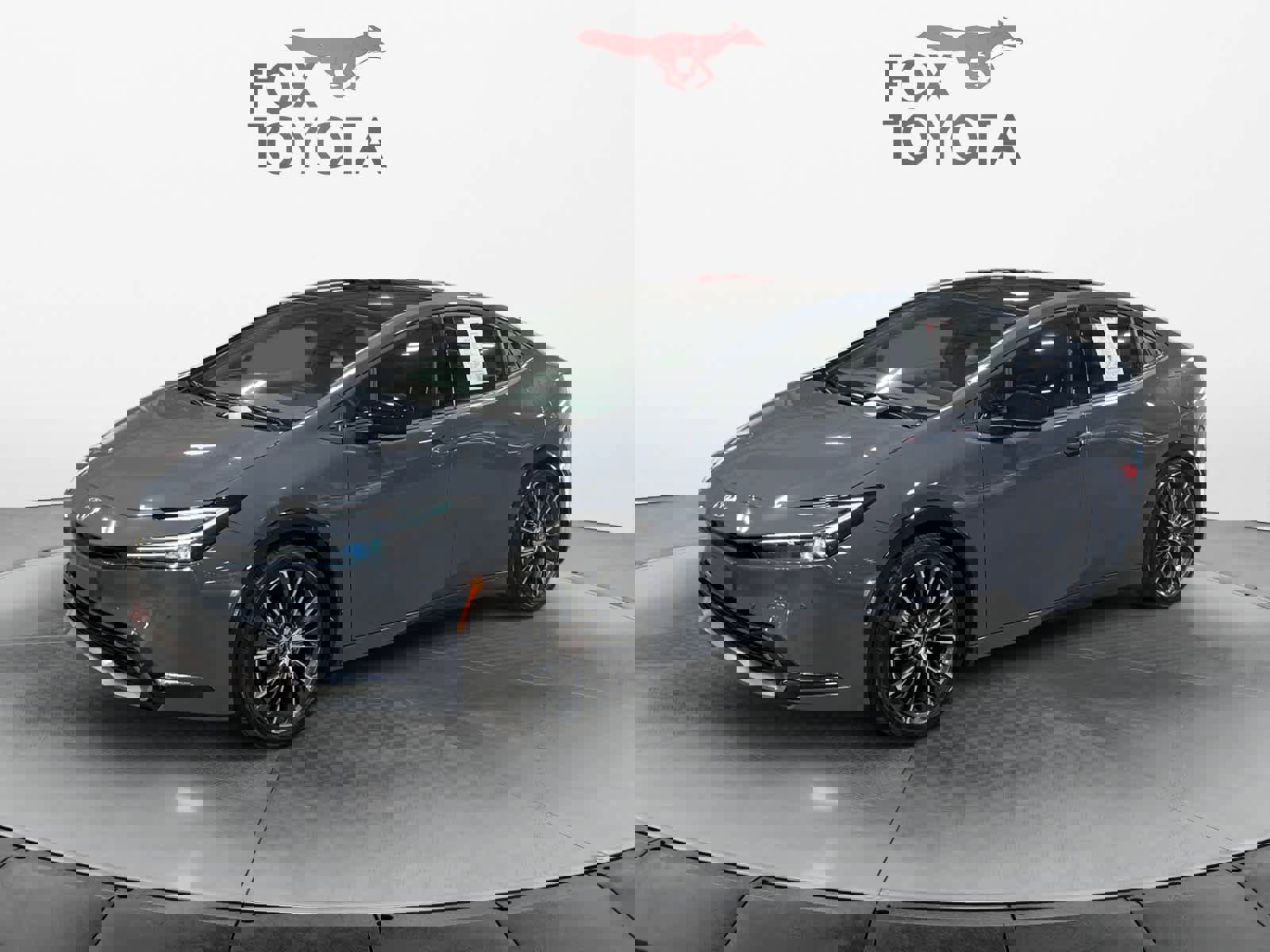 Used 2025 Toyota Prius XLE video 1