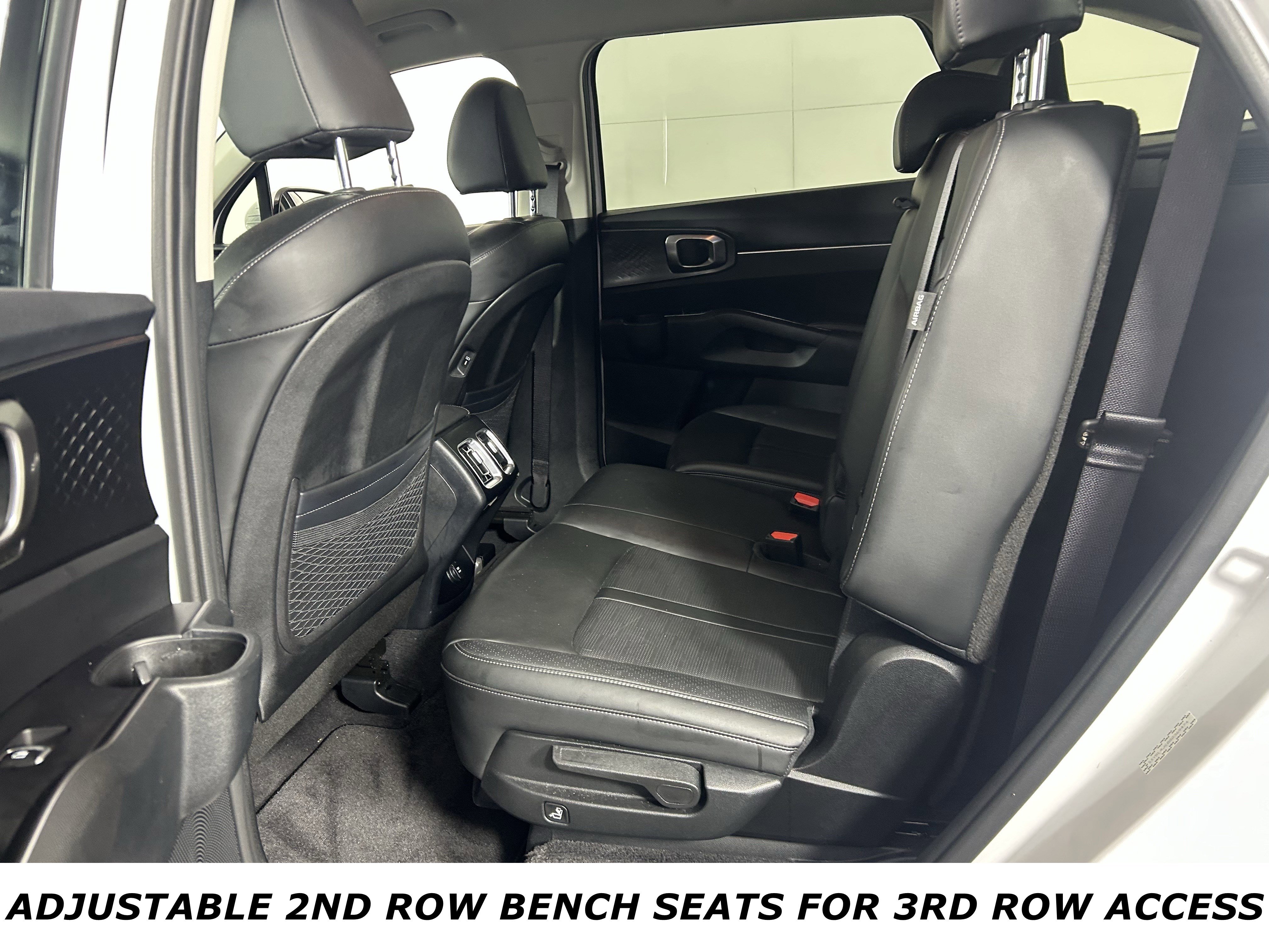 Used 2025 Kia Sorento S image 10