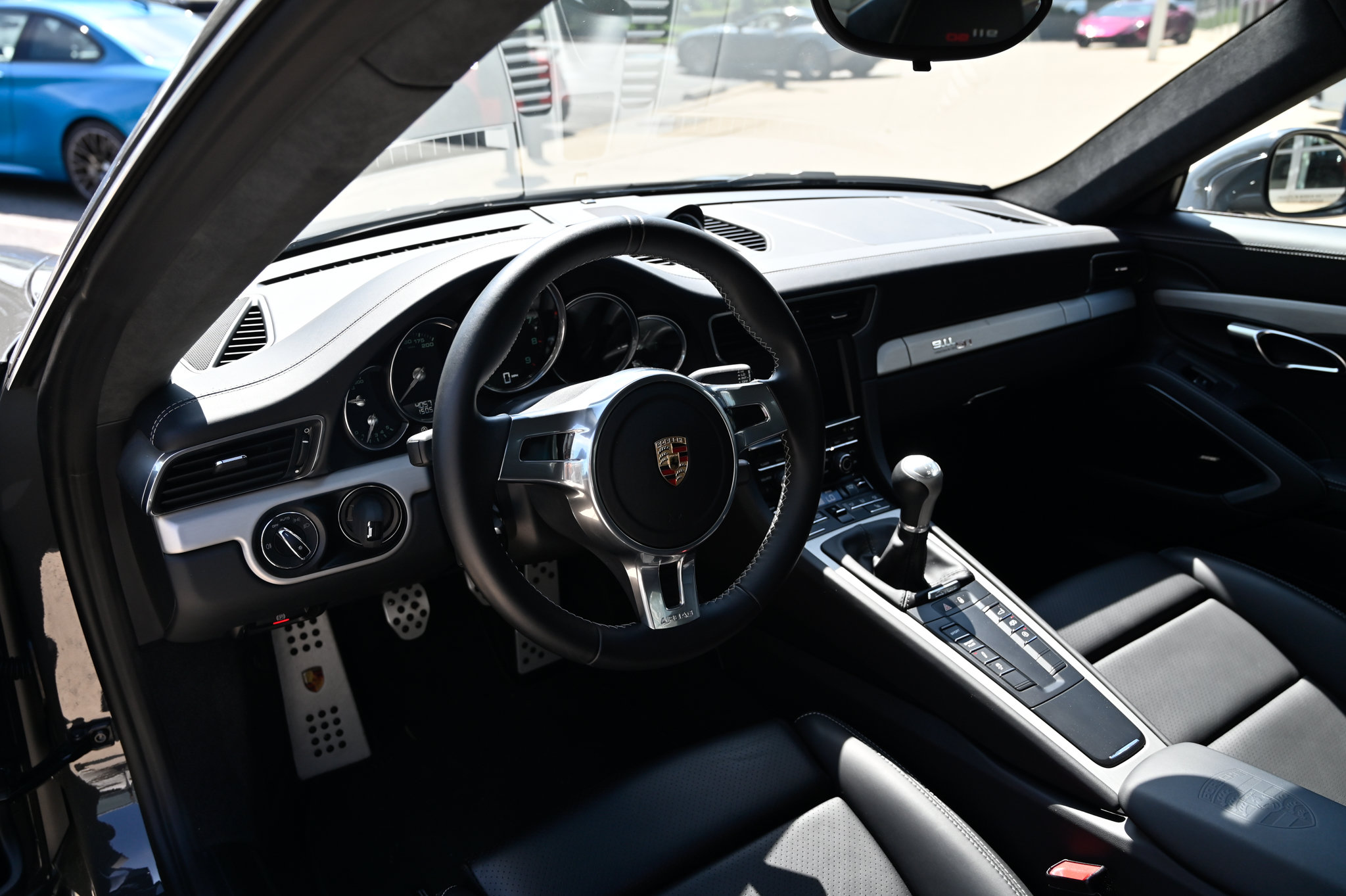 Used 2014 Porsche 911 50th Anniversary Edition RWD image 16