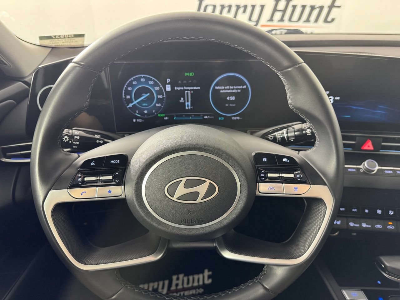 Used 2025 Hyundai Elantra Limited FWD image 13