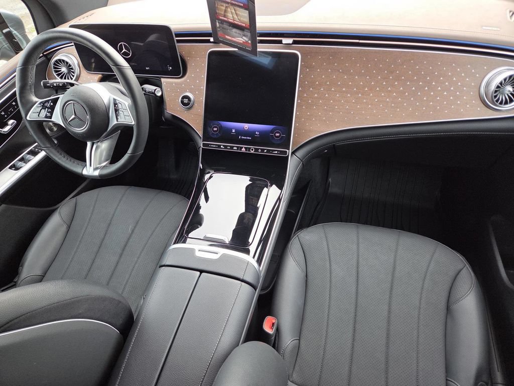 Used 2023 Mercedes-Benz EQE 350+ 4MATIC SUV w/ Exclusive Trim Package image 25
