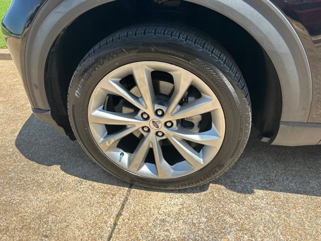 Used 2022 Ford Explorer Platinum w/ Equipment Group 601A AWD/4WD image 5
