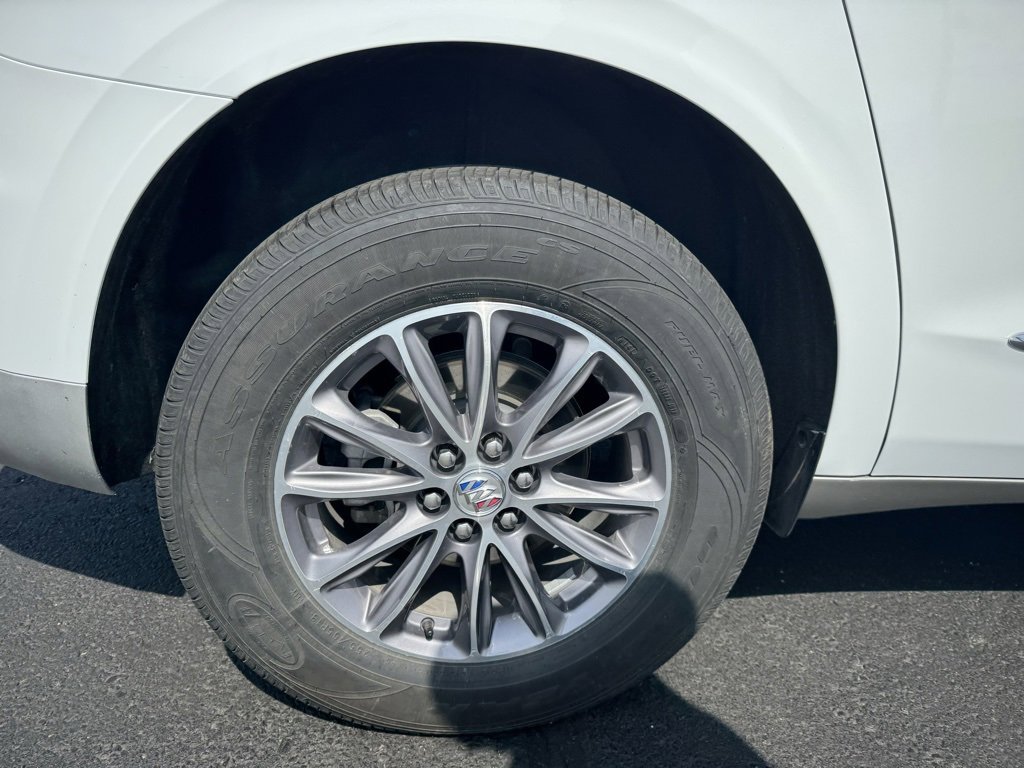 Used 2024 Buick Enclave Premium image 8