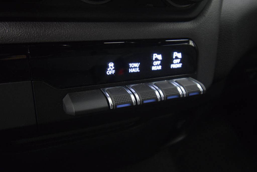Used 2023 RAM 1500 Lone Star AWD/4WD image 35