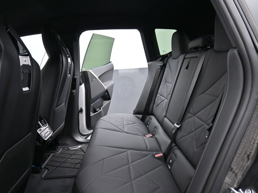 New 2026 BMW iX xDrive45 AWD/4WD image 15