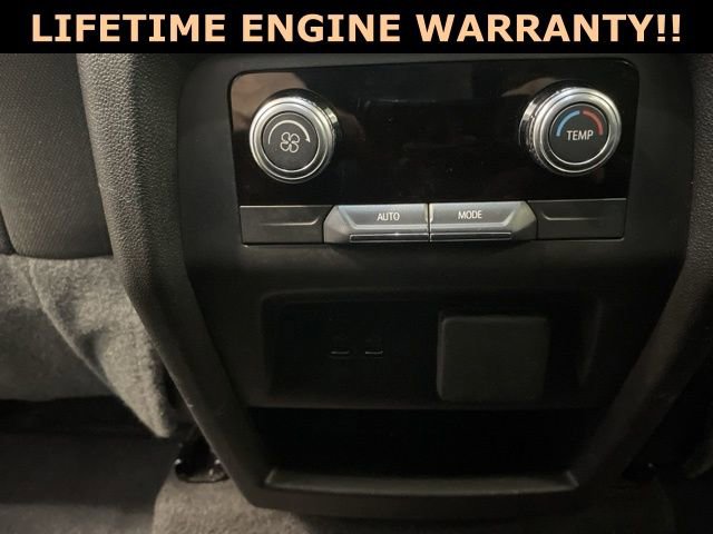 Used 2025 GMC Acadia Elevation image 30