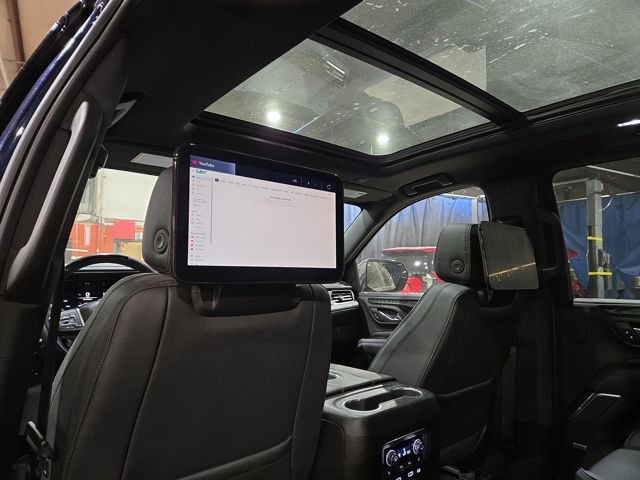 Used 2024 GMC Yukon XL Denali w/ Advanced Technology Package image 37
