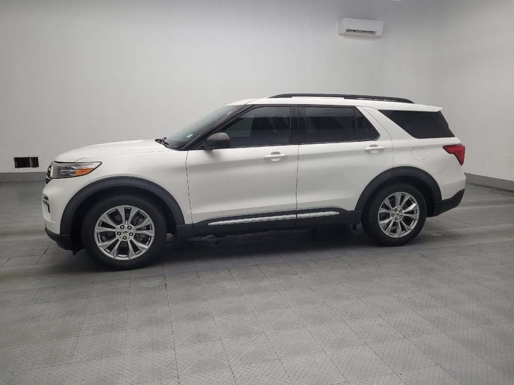 Used 2020 Ford Explorer XLT w/ Equipment Group 202A image 2