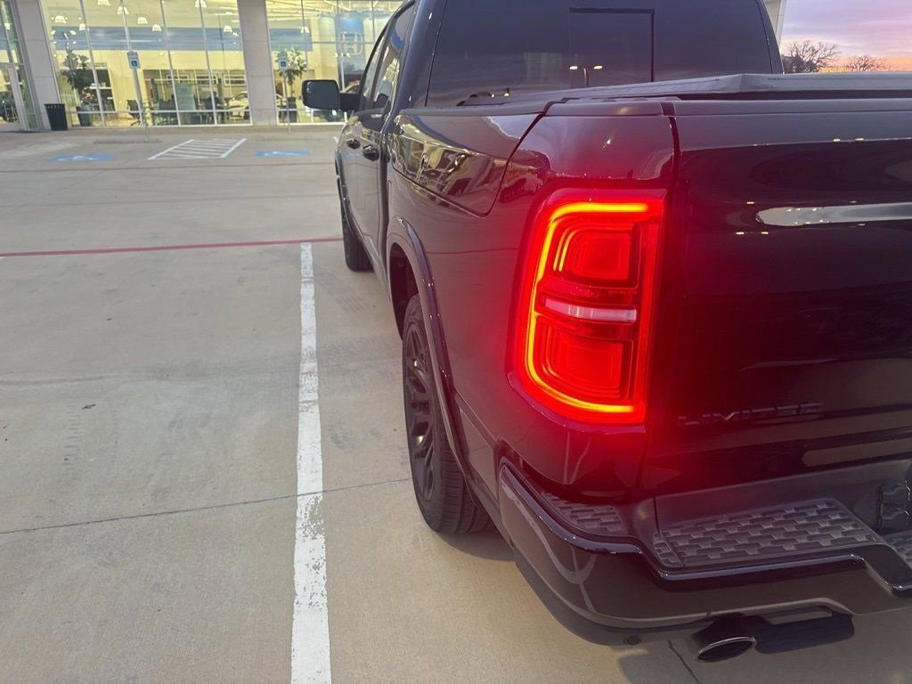 Used 2025 RAM 1500 Limited image 9