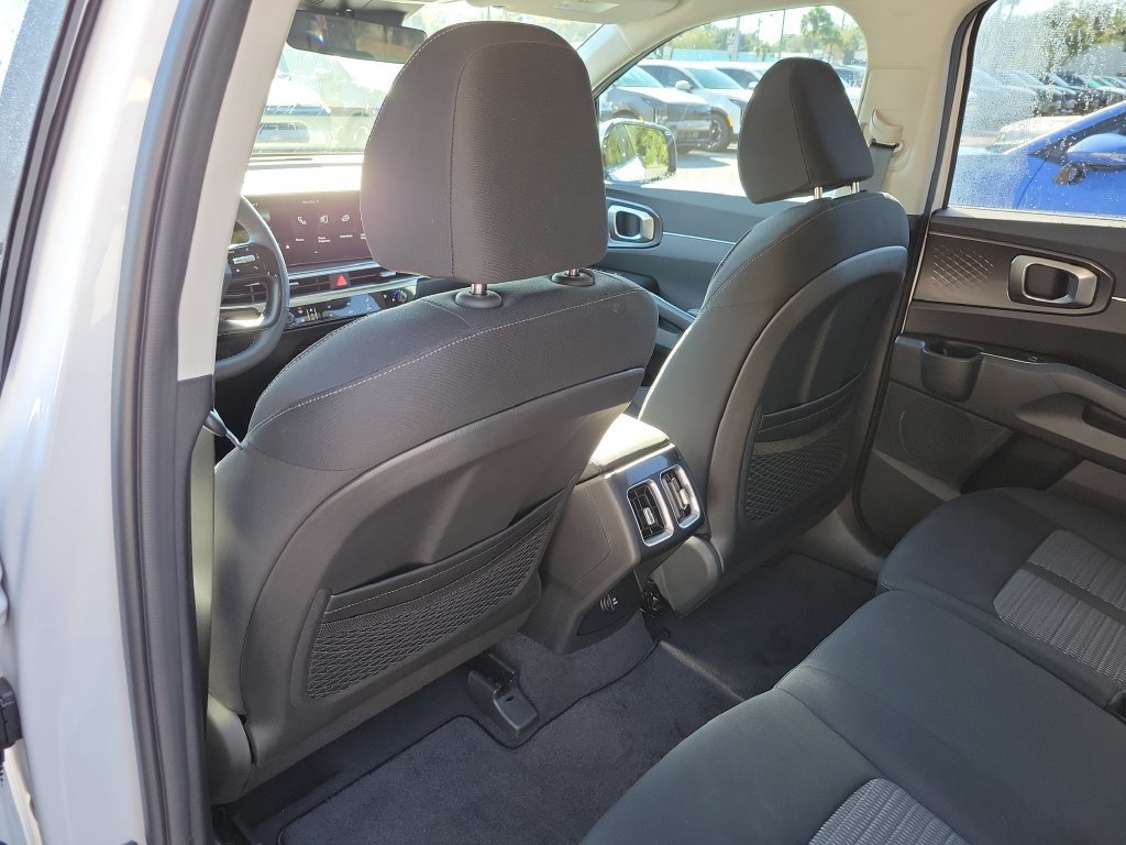 New 2026 Kia Sorento LX FWD image 14