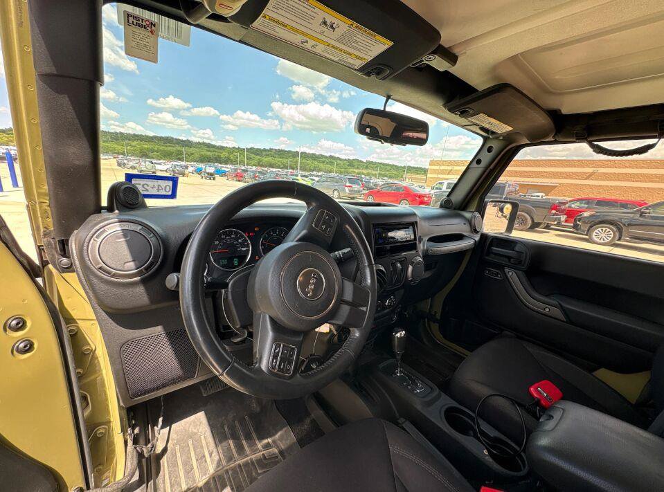 Used 2013 Jeep Wrangler Sport AWD/4WD image 6