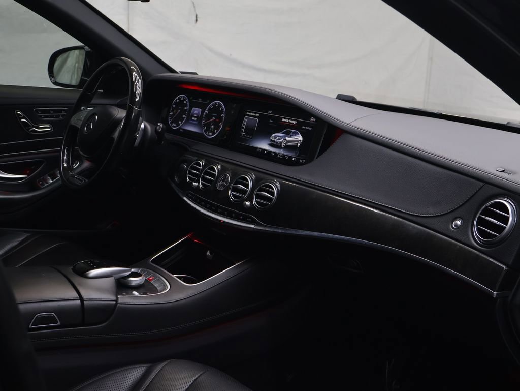 Used 2017 Mercedes-Benz S 550 4MATIC Sedan w/ Premium Package image 12