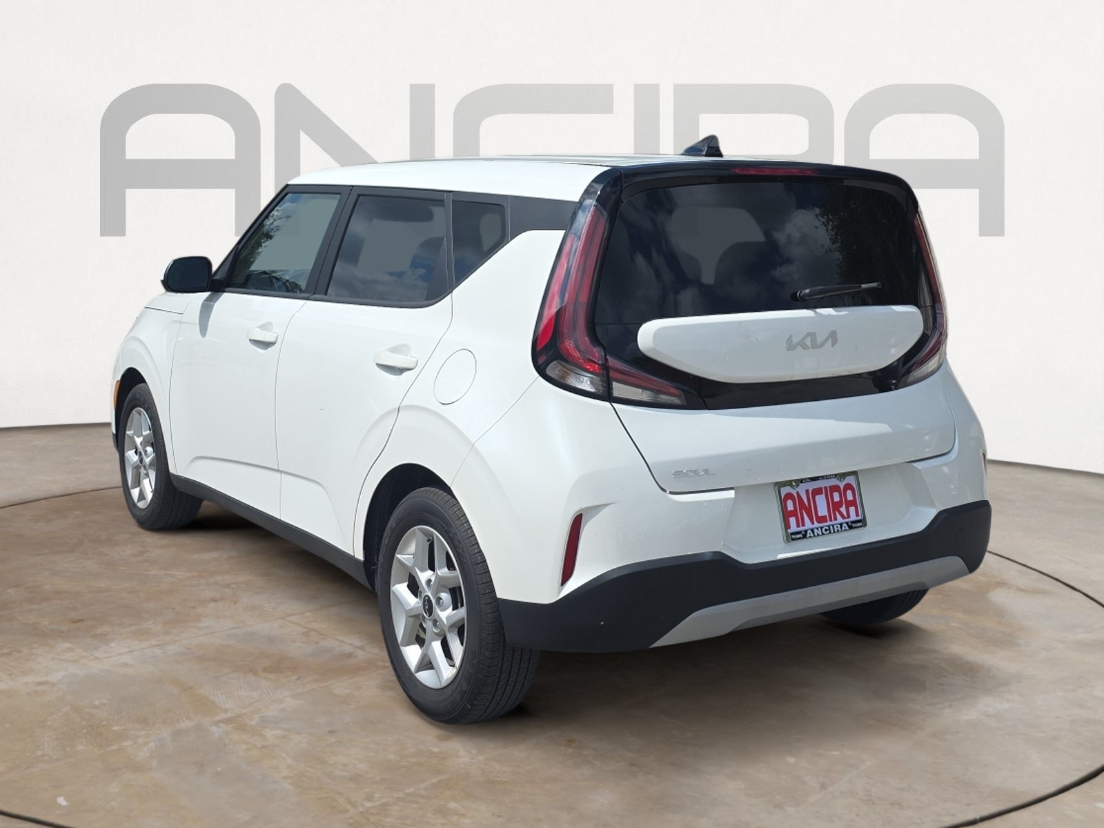 Certified 2025 Kia Soul LX w/ LX Technology Package FWD image 6