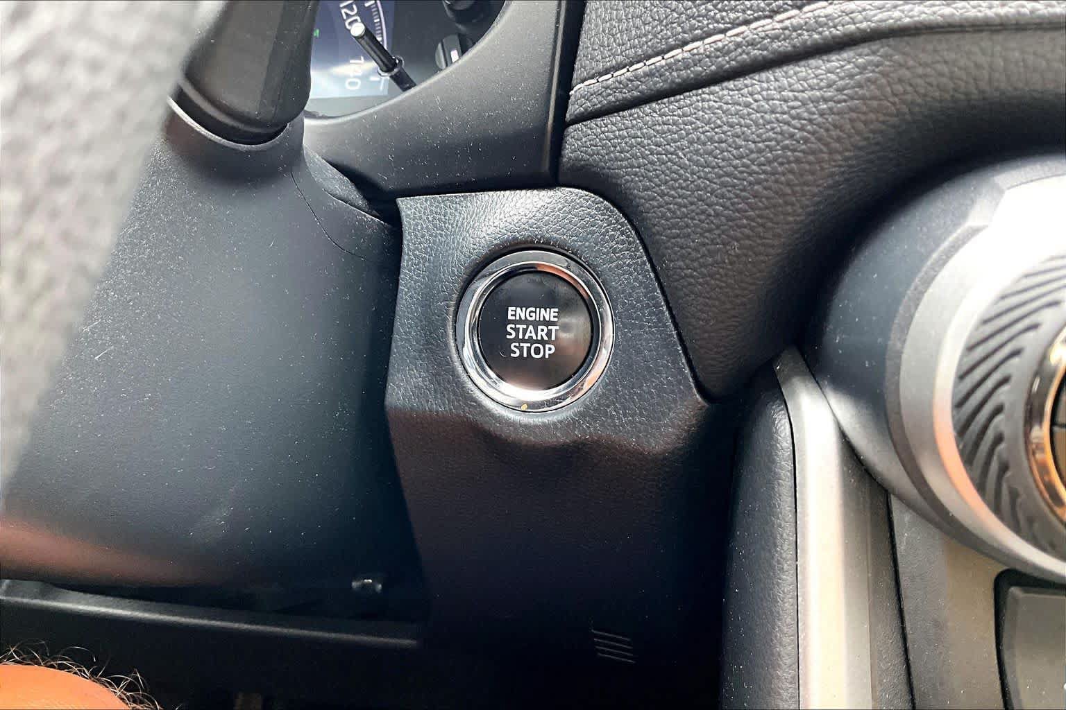Used 2023 Toyota RAV4 XLE w/ Convenience Package FWD image 34