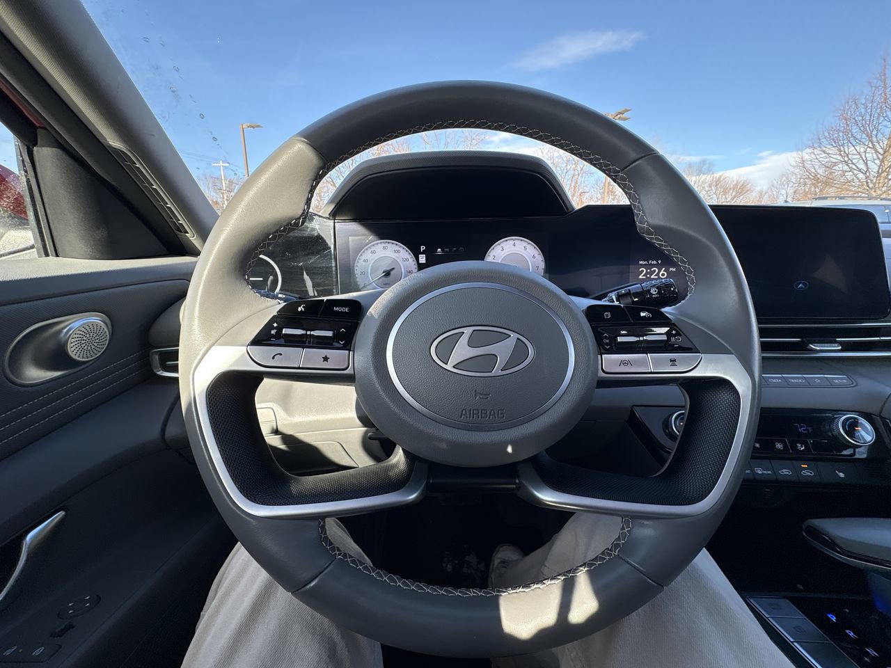 Certified 2025 Hyundai Elantra SEL w/ Cargo Package FWD image 15